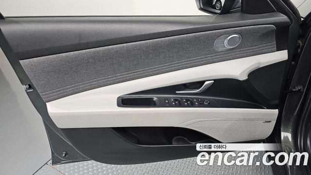 Hyundai AVANTE 2021 — photo 14
