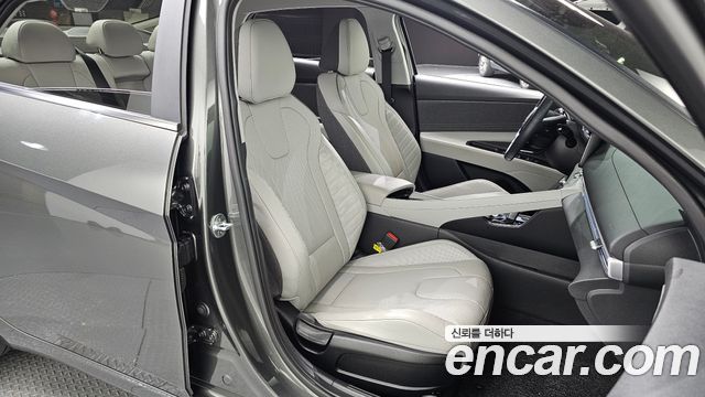 Hyundai AVANTE 2021 — photo 16