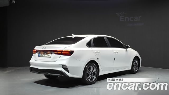 Kia K3 2023 — photo 2