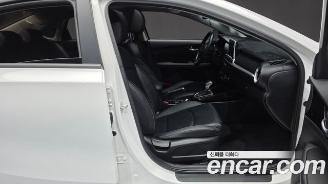 Kia K3 2023 — photo 11