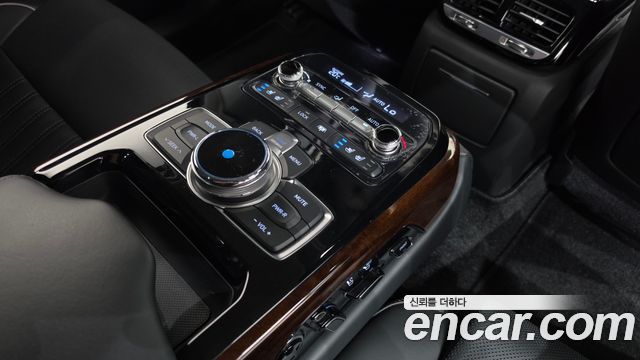 Genesis EQ900 2016 — photo 26