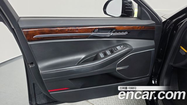 Genesis EQ900 2016 — photo 14