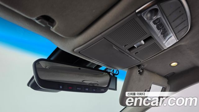 Genesis EQ900 2016 — photo 29