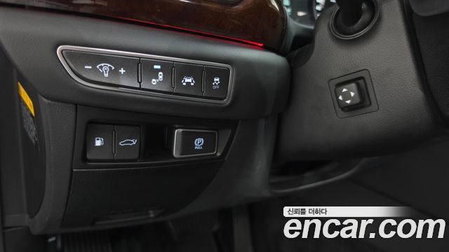 Genesis EQ900 2016 — photo 30