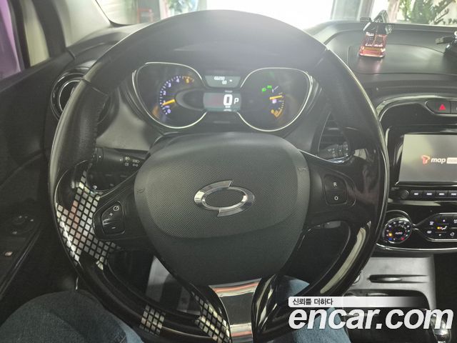 Renault Korea QM3 2016 — photo 10