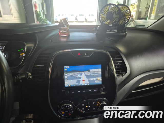 Renault Korea QM3 2016 — photo 11