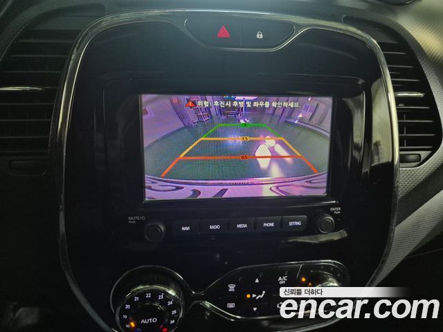 Renault Korea QM3 2016 — photo 12
