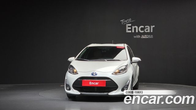 Toyota Prius 2019 — photo 3