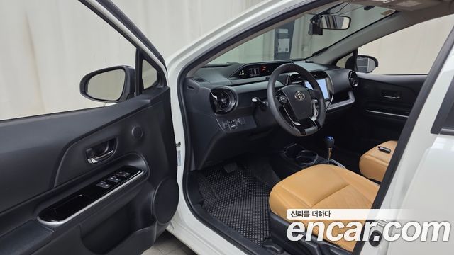 Toyota Prius 2019 — photo 13