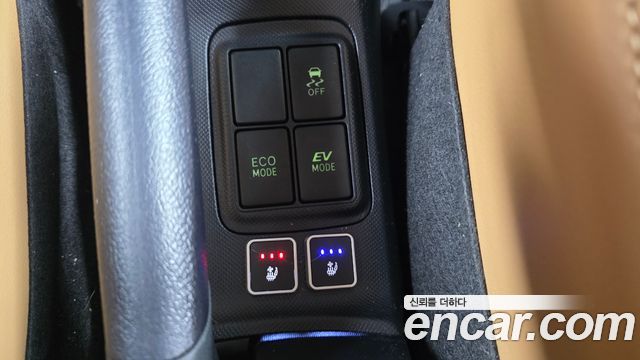 Toyota Prius 2019 — photo 22