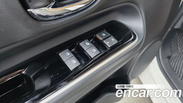 Toyota Prius 2019 — photo 26