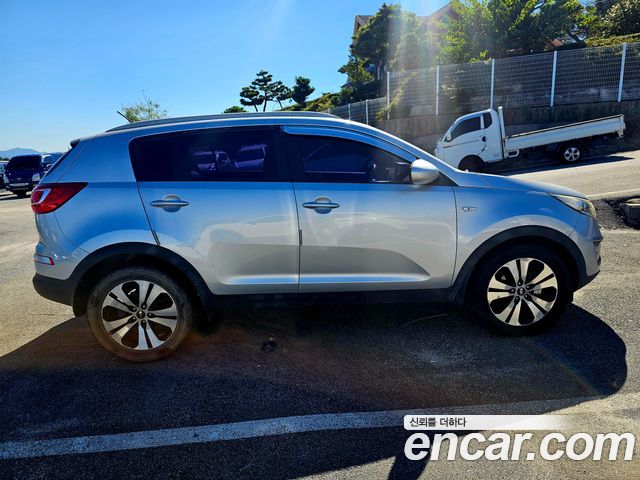 Kia Sportage 2012 — photo 4