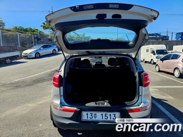 Kia Sportage 2012 — photo 8