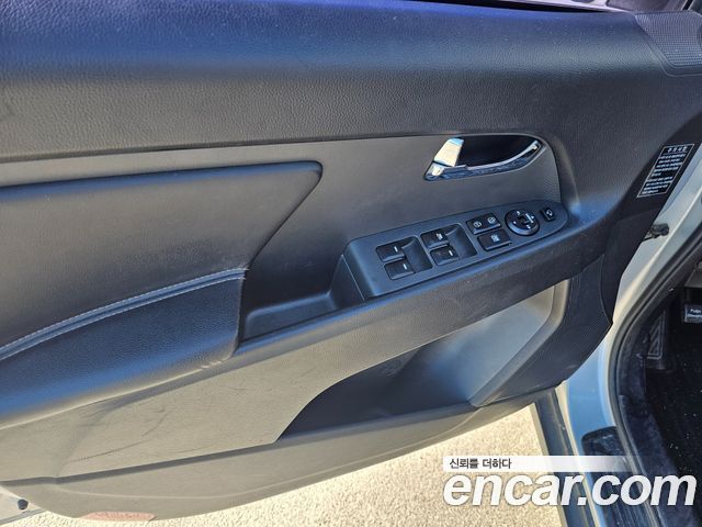 Kia Sportage 2012 — photo 9