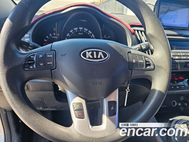 Kia Sportage 2012 — photo 11