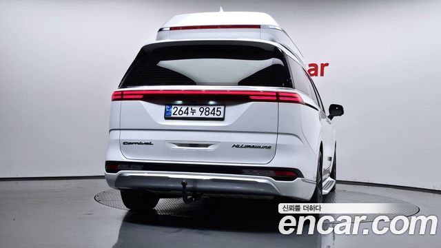 Kia Canival 2021 — photo 4