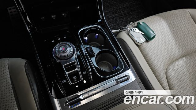 Kia Canival 2021 — photo 12