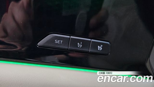 Kia Canival 2021 — photo 24