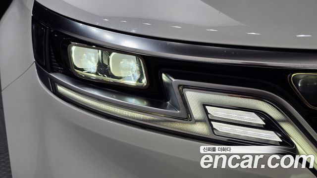 Kia Canival 2021 — photo 8