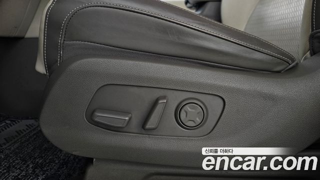 Kia Canival 2021 — photo 30