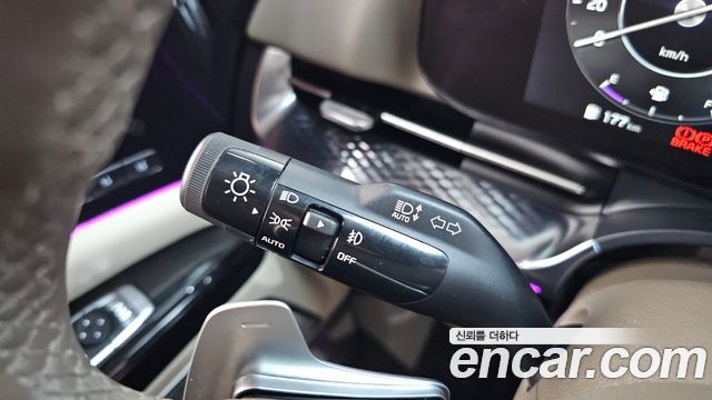 Kia Canival 2021 — photo 39