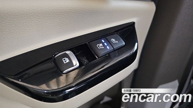 Kia Canival 2021 — photo 41
