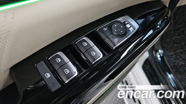 Kia Canival 2021 — photo 42
