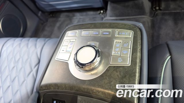 Genesis G80 2025 — photo 25