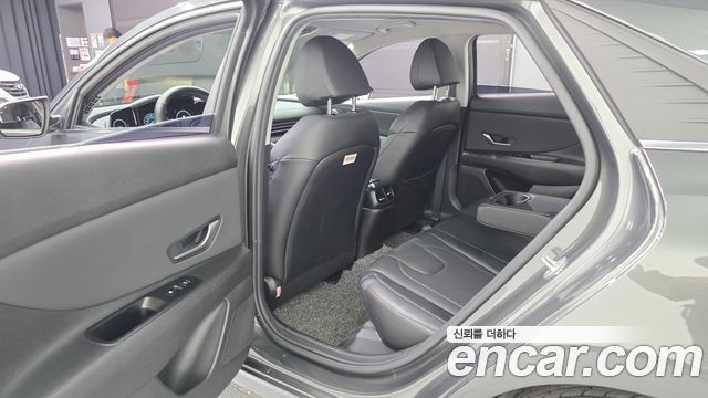 Hyundai AVANTE 2021 — photo 17