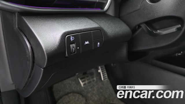 Hyundai AVANTE 2021 — photo 21