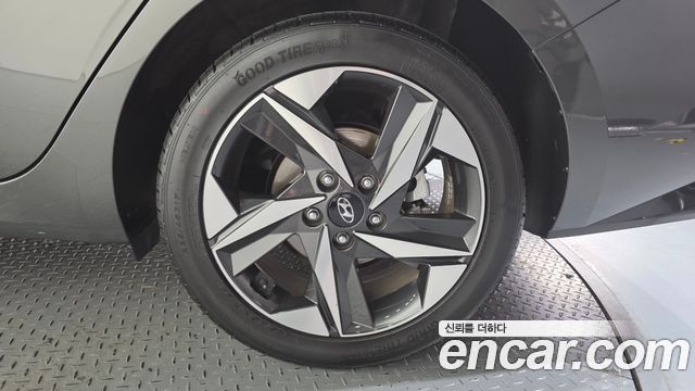 Hyundai AVANTE 2021 — photo 7