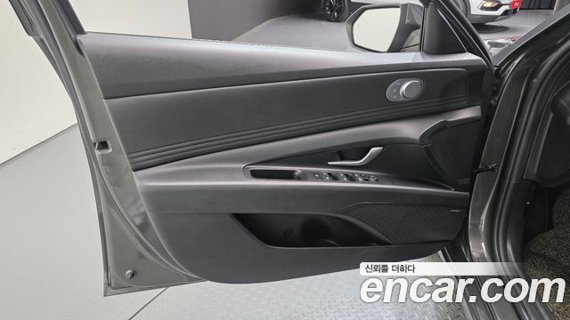 Hyundai AVANTE 2021 — photo 14