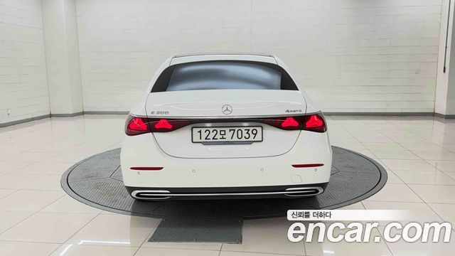 Mercedes-Benz E-Class 2026 — photo 5