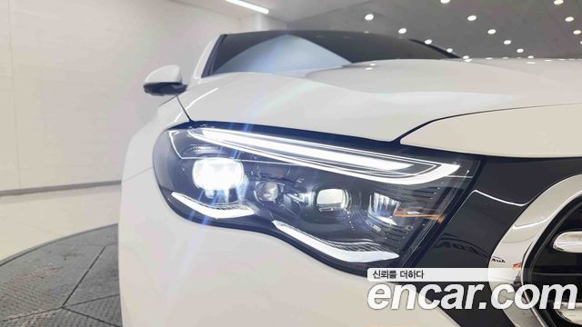 Mercedes-Benz E-Class 2026 — photo 11