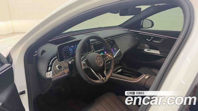 Mercedes-Benz E-Class 2026 — photo 14
