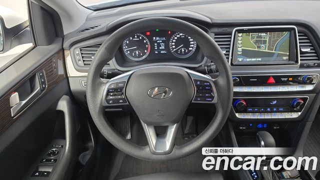 Hyundai Sonata 2018 — photo 19