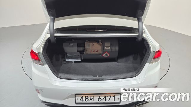 Hyundai Sonata 2018 — photo 21