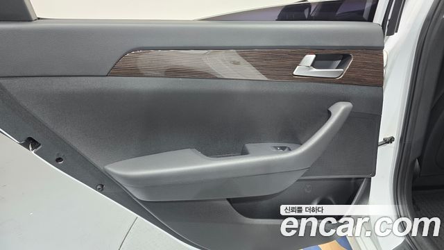 Hyundai Sonata 2018 — photo 15