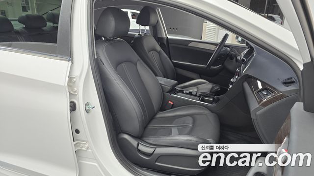 Hyundai Sonata 2018 — photo 16
