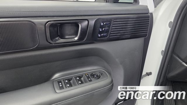 Hyundai Santafe 2024 — photo 28