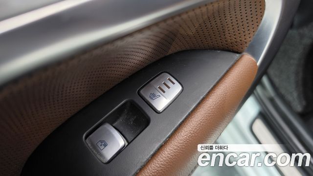 Genesis G70 2020 — photo 18