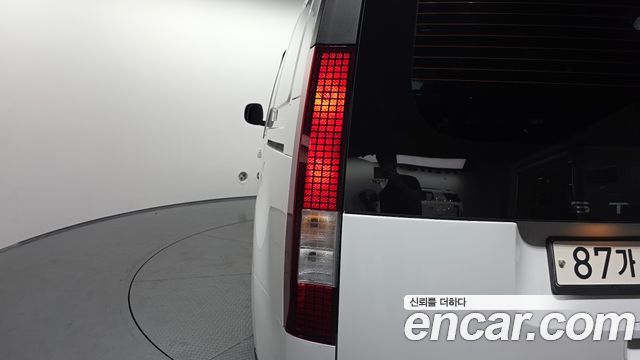 Hyundai Staria 2022 — photo 9