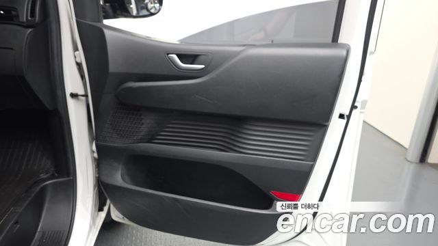 Hyundai Staria 2022 — photo 14