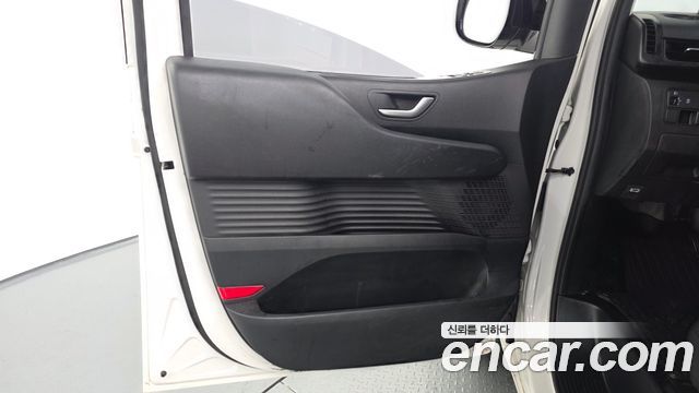 Hyundai Staria 2022 — photo 15