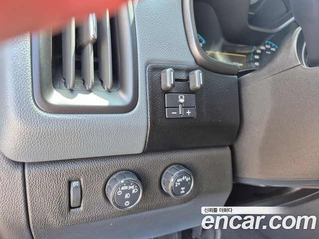 Chevrolet Korea Colorado 2023 — photo 16
