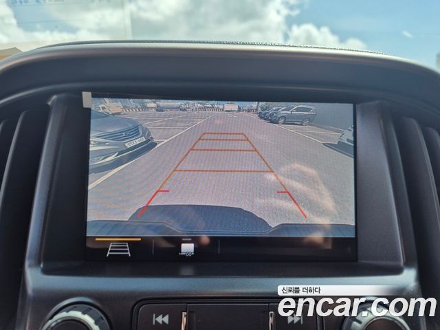 Chevrolet Korea Colorado 2023 — photo 18