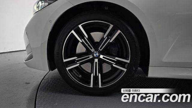 BMW 3-Series 2024 — photo 5