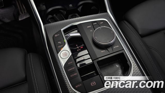 BMW 3-Series 2024 — photo 12