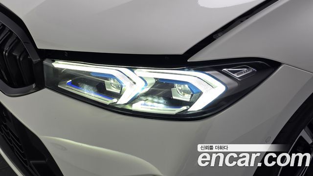 BMW 3-Series 2024 — photo 8