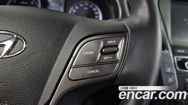 Hyundai Santafe 2016 — photo 28